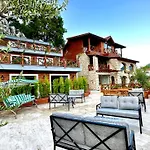Tas Konak