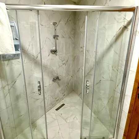 Tas Konak
